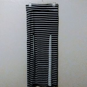 Snap Black and White Skirt with 2 Slits in…